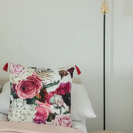 Beautiful House With A Garden For 6 People In By Renters