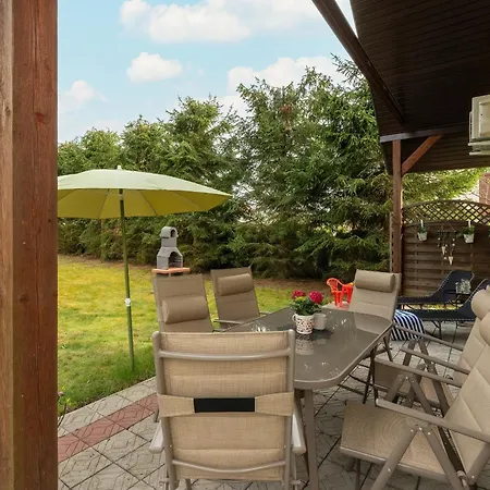 Beautiful House With A Garden For 6 People In By Renters Dom wakacyjny Budzistowo